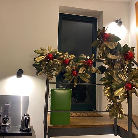 Janare - Rooms & Terrace เนเปิลส์ ภายนอก รูปภาพ
